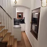 In Near Lifts & Centre 2br 2ba