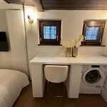 בית נופש In Near Lifts & Centre 2br 2ba *