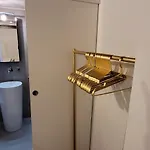 Prázdninový dům In Near Lifts & Centre 2br 2ba