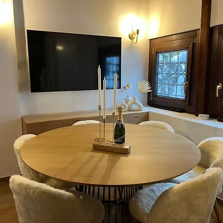 Splendida Nel Accanto Funivia