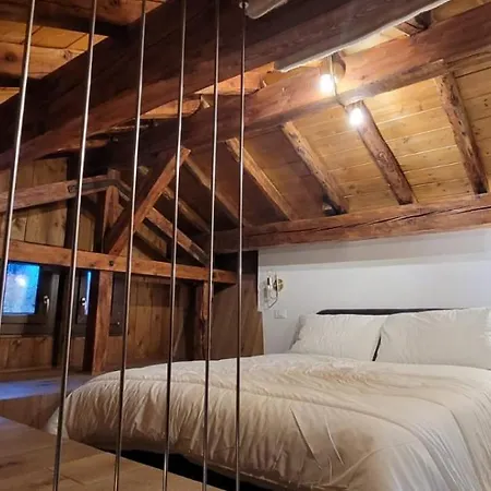 Holiday home In Near Lifts & Centre 2br 2ba Courmayeur