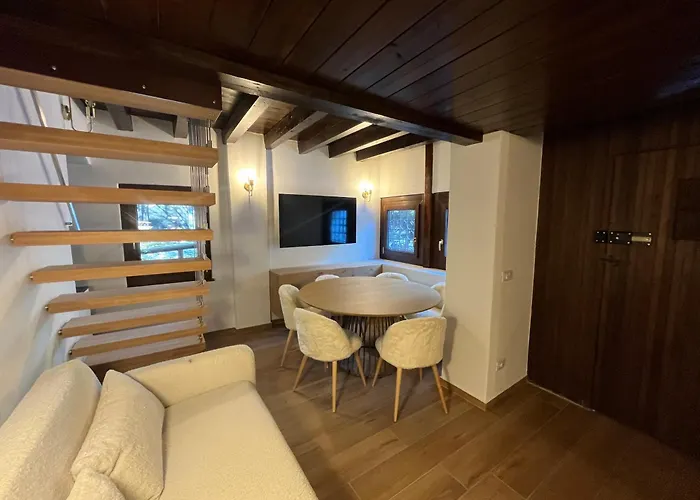 In Near Lifts & Centre 2br 2ba Holiday home