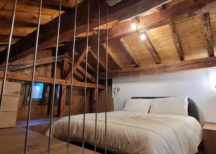 Holiday home In Near Lifts & Centre 2br 2ba Courmayeur